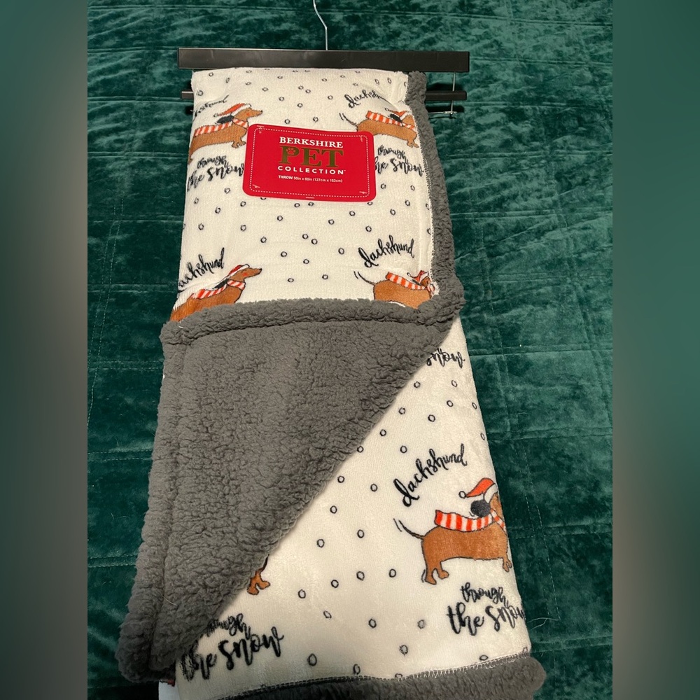 Christmas Dachshund throw